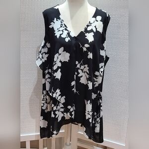 Vince Camuto Floral Black and White Women's Top Size 2X